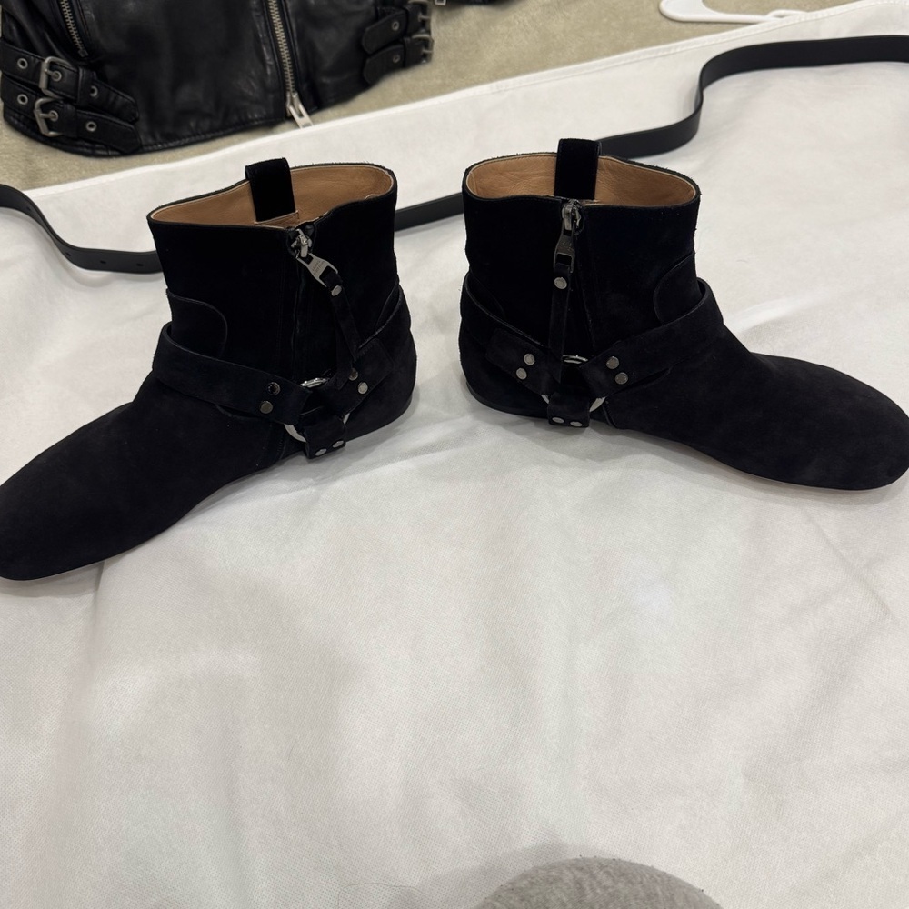 Louis Vuitton Suede Moto Boots in black suede leather - Picture 8 of 14